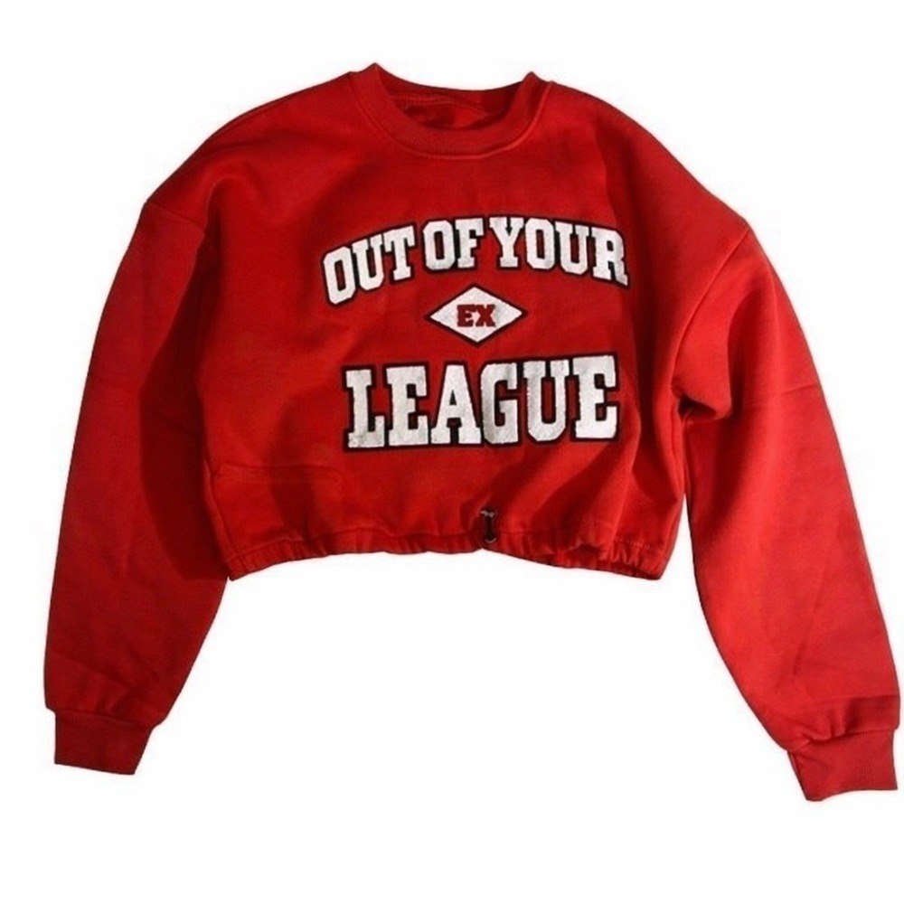 Edikted Out Of Your League Red Cropped Sweatshirt Graphic Pullover XS/S NWT - Picture 4 of 8